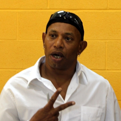 2 Cold Scorpio Autograph Profile