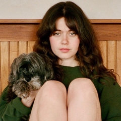 Molly Gordon