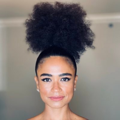 Lauren Ridloff Autograph Profile