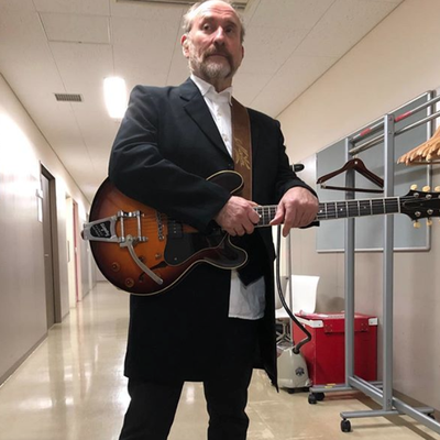 Colin Hay Autograph Profile