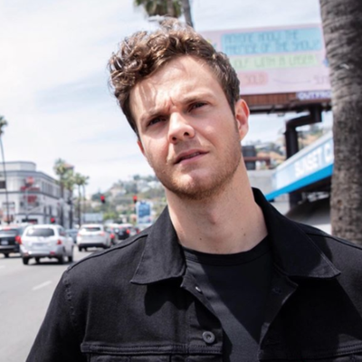 Jack Quaid Autograph Profile
