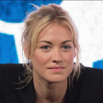 Yvonne Strahovski Autograph Profile