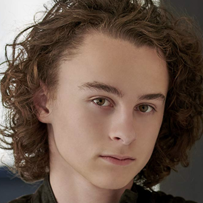 Wyatt Oleff Autograph Profile