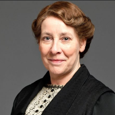 Phyllis Logan Autograph Profile