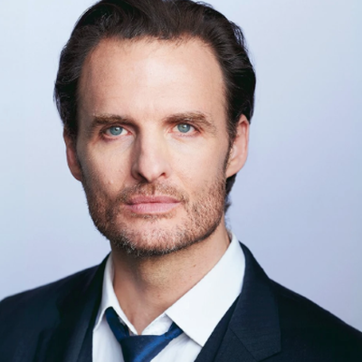 Greg Bryk Autograph Profile