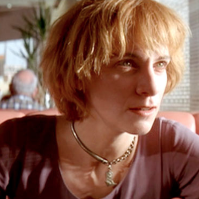 Amanda Plummer Autograph Profile