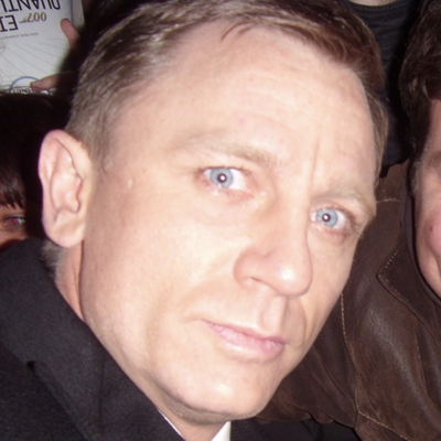 Daniel Craig Autograph Profile