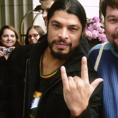 Robert Trujillo Autograph Profile