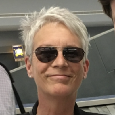 Jamie Lee Curtis Autograph Profile