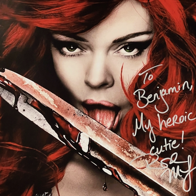 Rose McGowan Autograph Profile