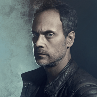 Todd Stashwick Autograph Profile