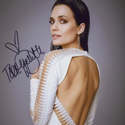 Torrey DeVitto Autograph Profile