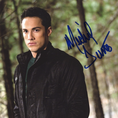 Michael Trevino Autograph Profile