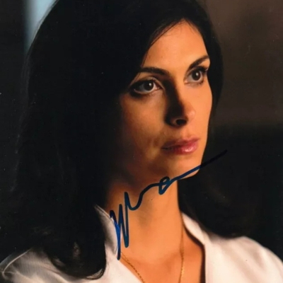 Morena Baccarin Autograph Profile