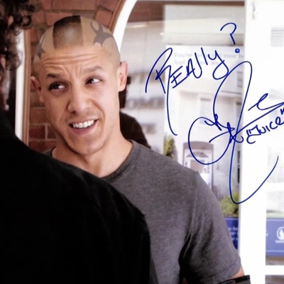 Theo Rossi Autograph Profile