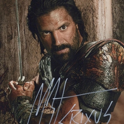 Manu Bennett