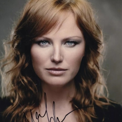 Malin Akerman Autograph Profile