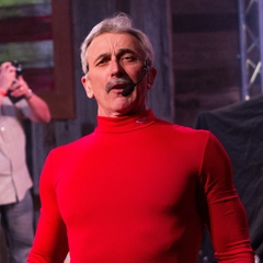Aaron Tippin