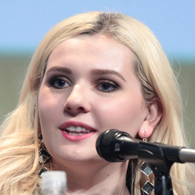 Abigail Breslin Autograph Profile Abigail Breslin Autograph Profile
