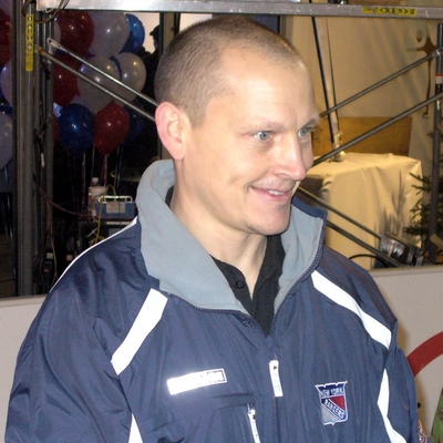 Adam Graves Autograph Profile
