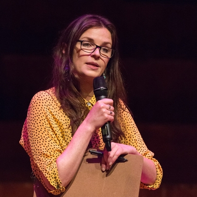 Aisling Bea Autograph Profile