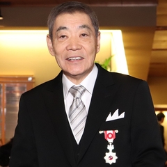 Akira Emoto