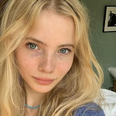 Freya Allan Freya Allan
