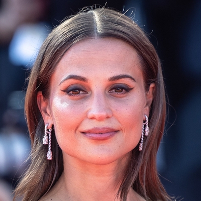 Alicia Vikander Autograph Profile