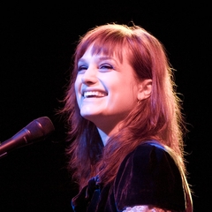 Alison Sudol