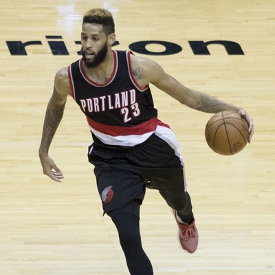 Allen Crabbe Autograph Profile