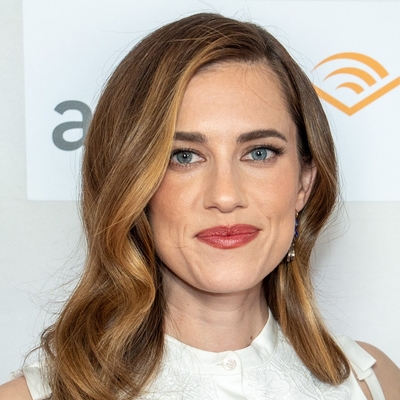 Allison Williams Autograph Profile