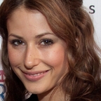 Amanda Crew