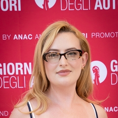 Amelia Dimoldenberg
