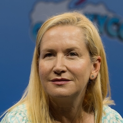 Angela Kinsey