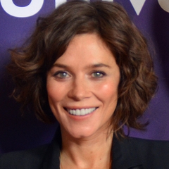 Anna Friel