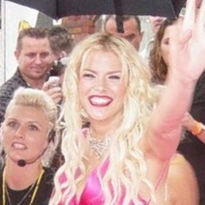 Anna Nicole Smith Autograph Profile