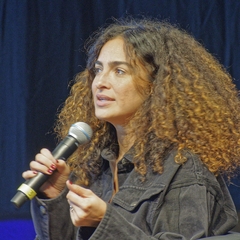 Anna Shaffer