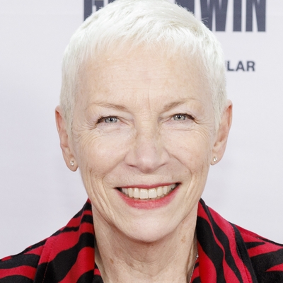 Annie Lennox Autograph Profile