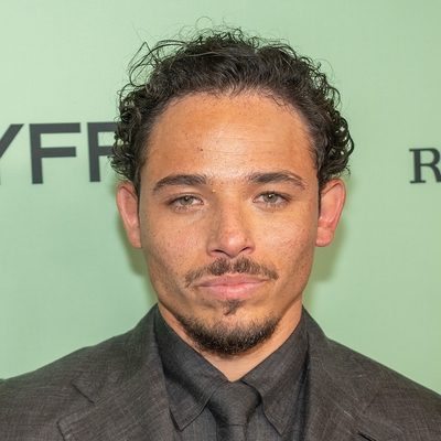 Anthony Ramos Autograph Profile