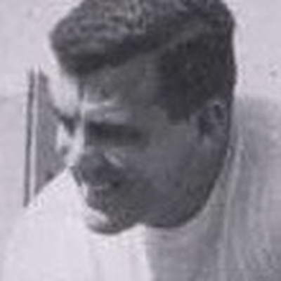 Ara Parseghian Autograph Profile
