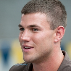 Austin Stowell