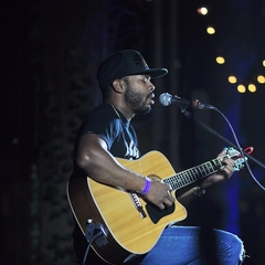 Ayron Jones