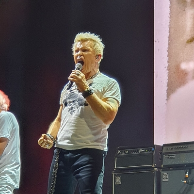 Billy Idol Autograph Profile