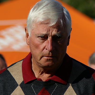 Bob Knight Autograph Profile