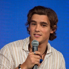 Brenton Thwaites