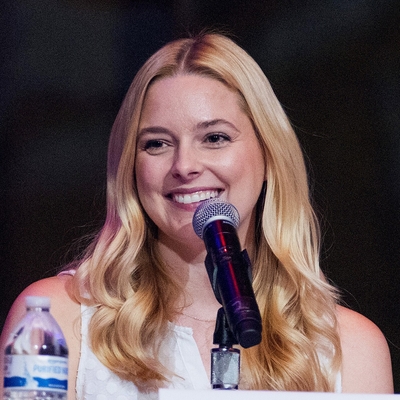 Briana White Autograph Profile