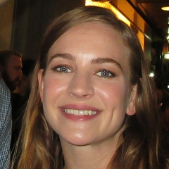 Britt Robertson