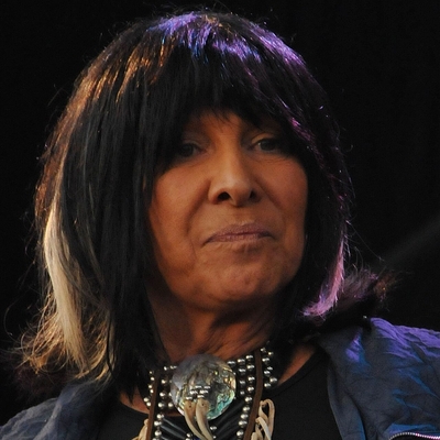 Buffy Sainte-Marie Autograph Profile