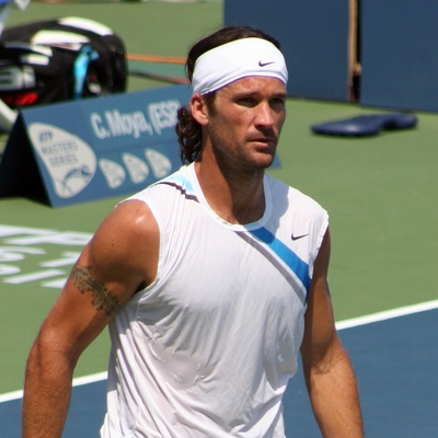 Carlos Moya Autograph Profile