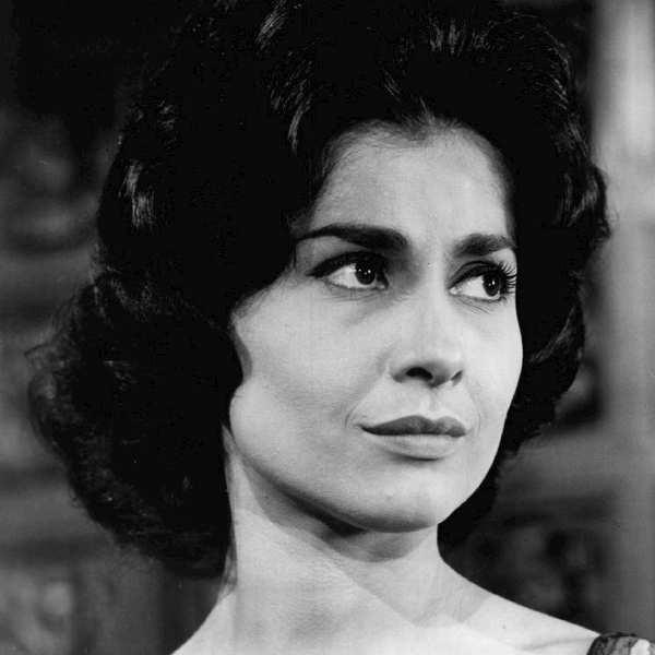 Carol Lawrence